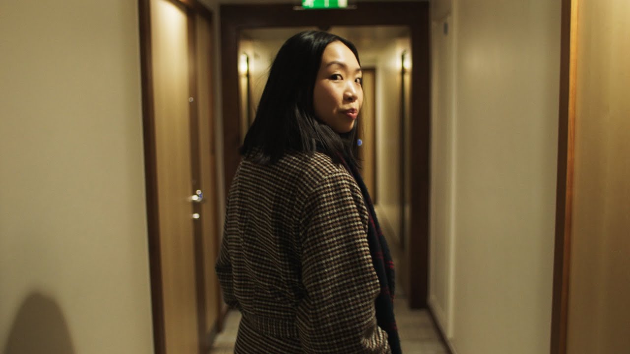 Sleduj Jonny Ong- Fools - Radio Edit (Official Video) na YouTube Sleduj Jonny Ong- Fools - Radio Edit (Official Video) na YouTube