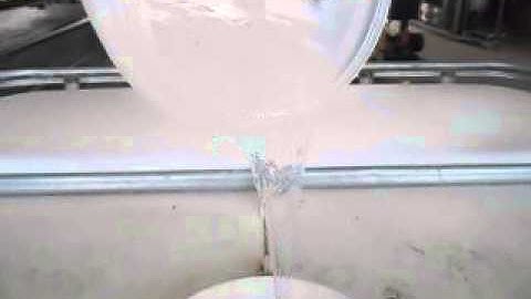 2% Aspen Polymer Solution Pump Test. - Pouring from Jar