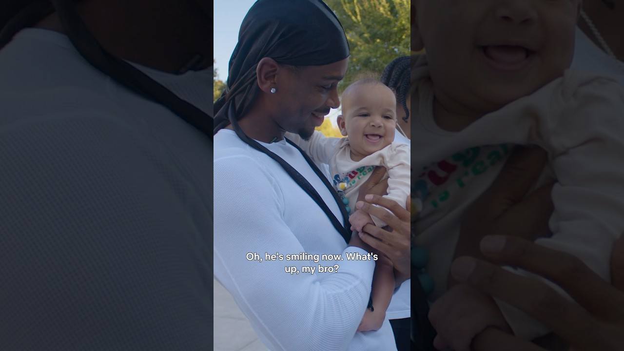 Shai Gilgeous-Alexander giving away clothes to his OKC Thunder teammates 😂 