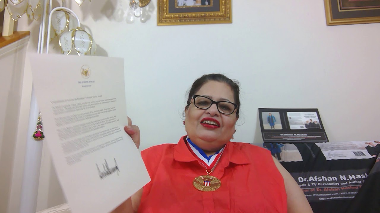 Dr Afshan Hashmi receives Presidential Medal for Volunteerism