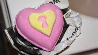 Lush Bath Bomb - Love Locket screenshot 2