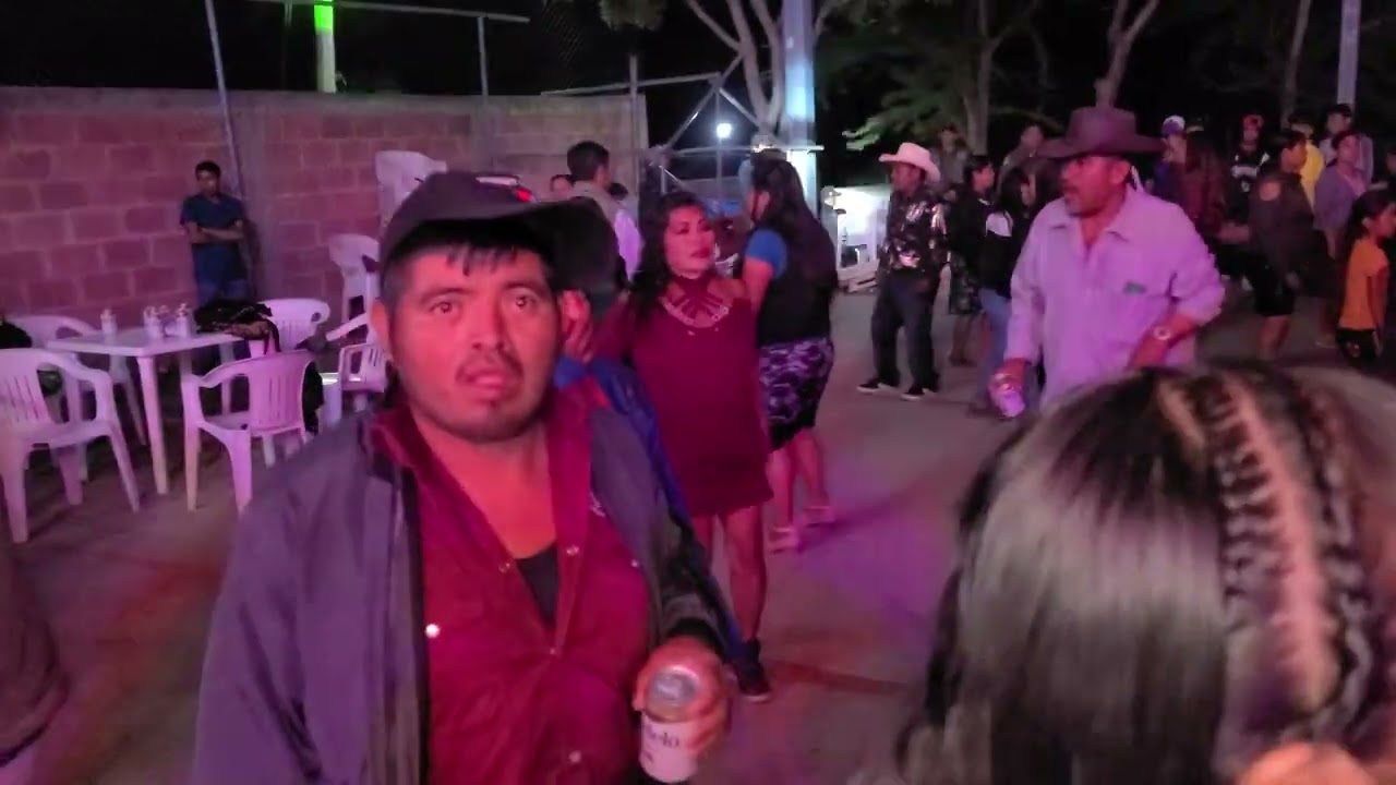 El coyote de guerrero en Cacahuatepec Municipio de Copanatoyac Guerrero. 17 de Octubre 2023