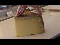 ESCAPADES EN AUVERGNE - Comment la fromagerie Dischamp à Saint-Flour fabrique-t-elle du Cantal ?
