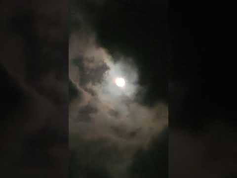 Bulan Purnama Sebelum Gerhana Bulan Penumbra (1)