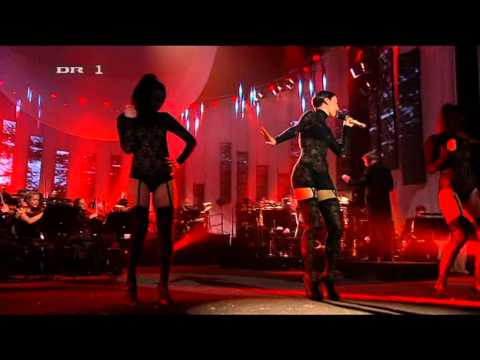 Medina - Kun For Mig (DR's Juleshow 2010)