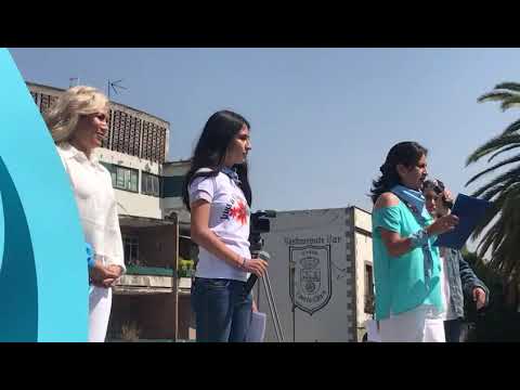 Mujeres participan en la Marcha por la Vida 💙