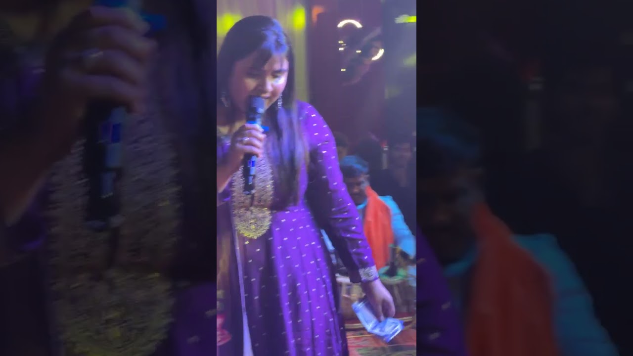 Shaadi  stage show  singer anupma yadav 