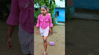 Sister Put On Hena Slipper Fixed In Seconds