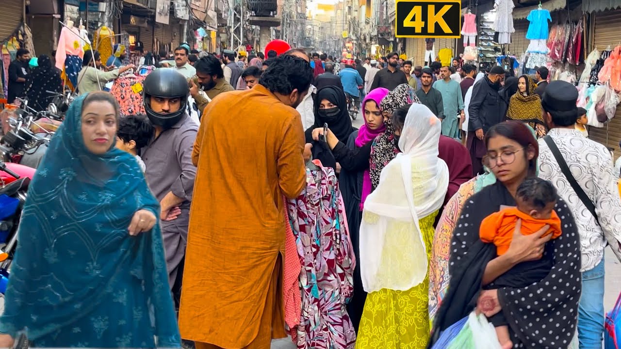 Eid Shopping Rush in Lahore 🇵🇰 | Crowded Bazaars Walking Tour 4K