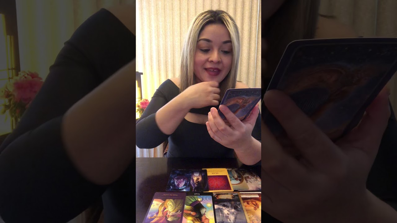 Porqué no dejo de pensar en esta persona? Cual es la conexión? ⭐️Elige una pila⭐️ Tarot interactivo