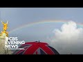 Double rainbow appears over Buckingham Palace