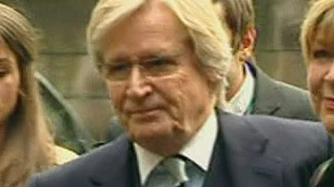 Corrie star Bill Roache talks to his dogs through a psychic