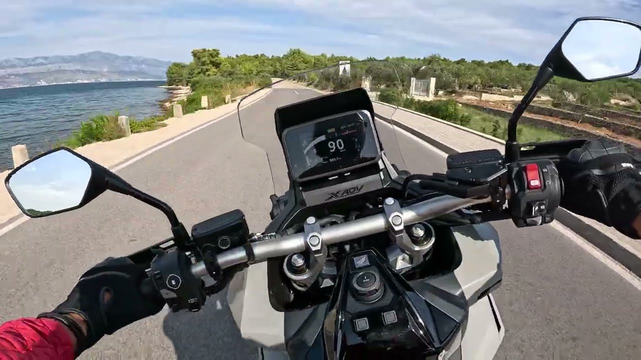 Honda X-ADV 750 POV