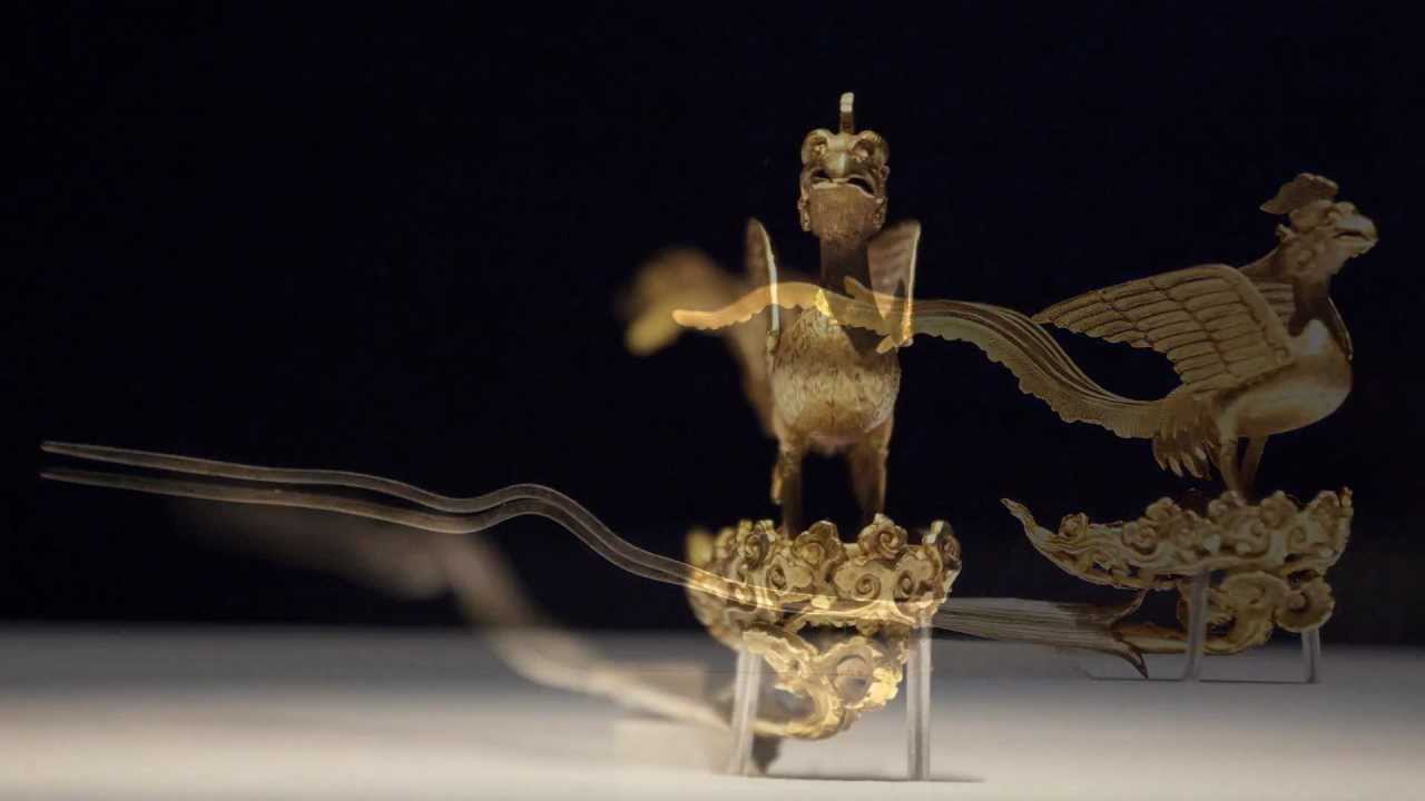 クメール王朝時代の褐釉兎型壺