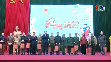 Tặng quà cho người lao động huyện Quỳnh Nhai