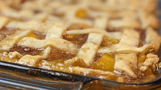 Easy Peach Cobbler, Southern Style! Comfort Food.