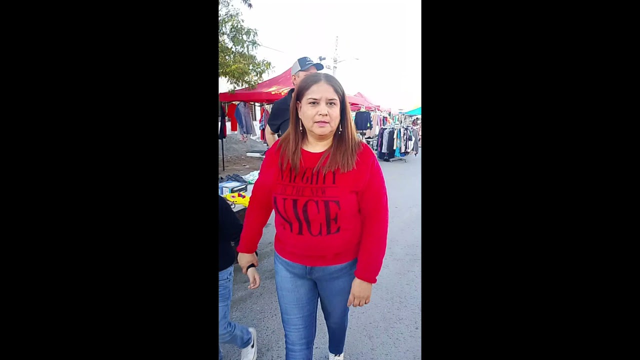 En la pulga de la Borja con mis amigas las curvas venenosas 🔥👀😊