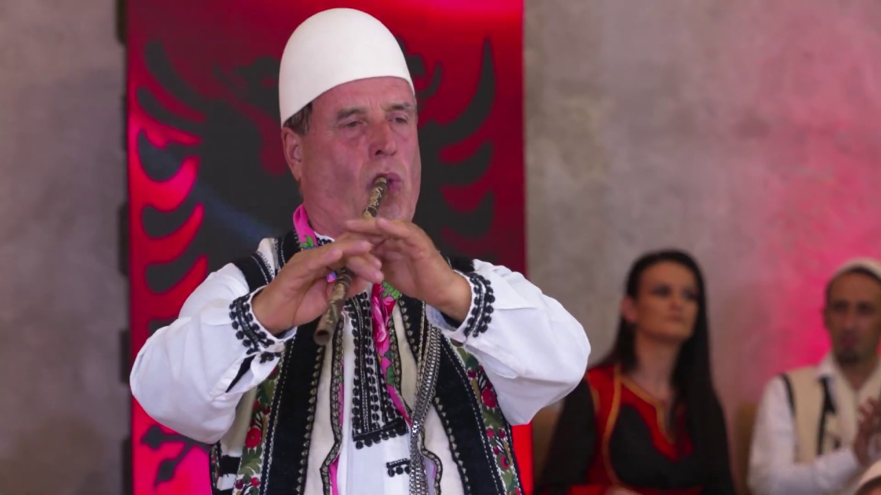 Salla Shabani - Ezgi me kavall (Gëzuar 2020) Topestrada TV