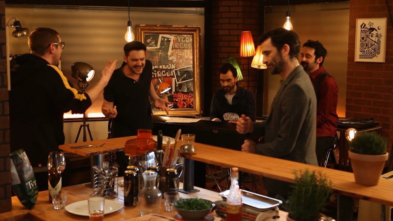 Babylon Circus feat. Barry Moore - State of Emergency (live session)