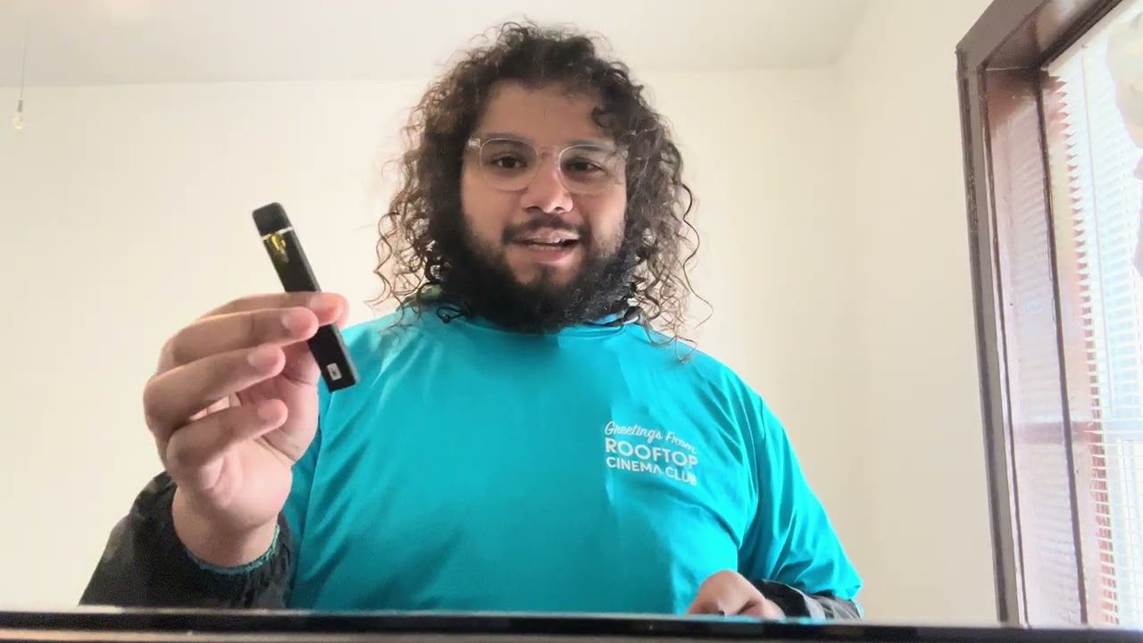 FLY-skywalker OG 1g disposable & MKX Blue afgoo 1g disposable REVIEW