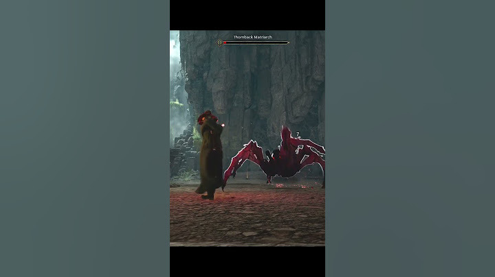 Hogwarts Legacy - Harry Potter vs Giant Spiders in Jungle Battle!🕷️ #ps5 #gaming #shortsfeed #shorts