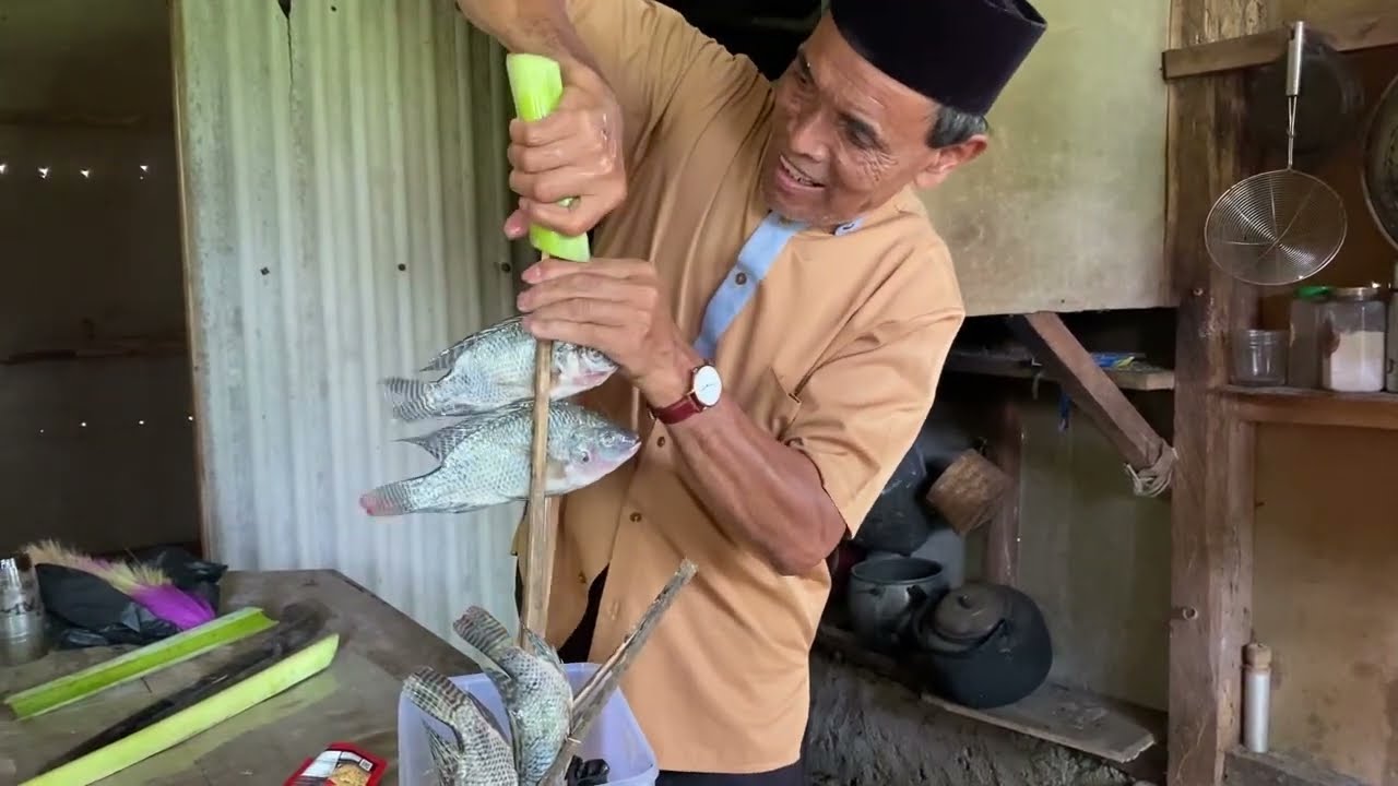 BERSIH” RUMAH EMAK LANJUT NGALIWET