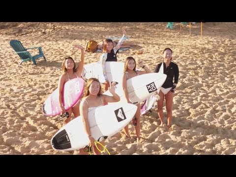フラガール⭐︎フラドール⭐︎サーフィン⭐︎サーファーガール⭐︎ハワイアン ロキシーガール ハワイ合宿 Drone 05.Jan.2023 HAWAII Laniakea