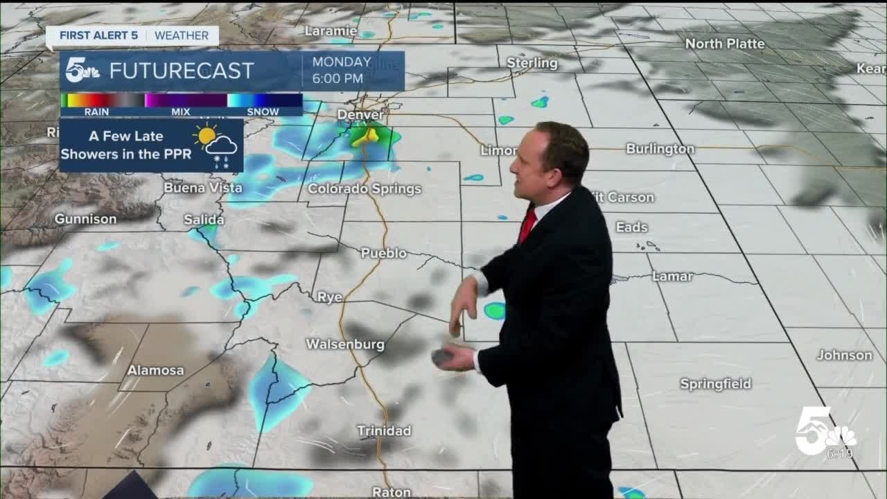 Mild & cloudy on Monday, with a few rogue showers for some - YouTube