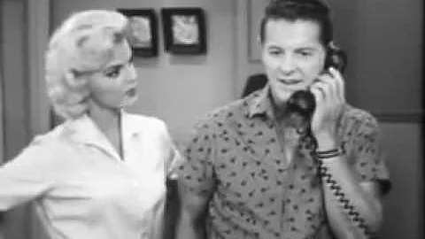 Love That Bob - Bob and The Dumb Blonde [S5xE02 ]