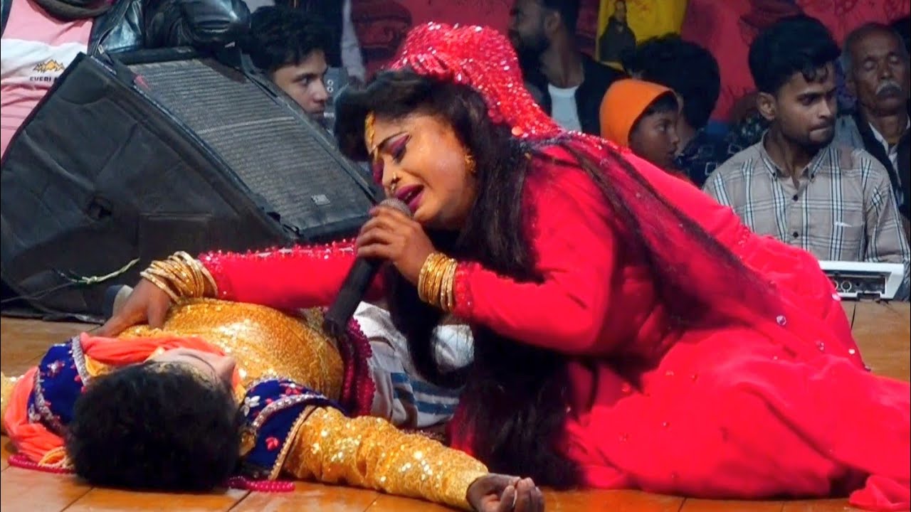 যাত্রা নায়িকা প্রভাতীর কলিজা পড়া বিচ্ছেদ গান। কেঁদে কেঁদে মারা স্বামীকে নিয়ে গান গাইলেন। Sadher