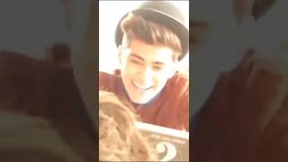 Zayns Charm Meets Sign Of The Times Feels