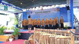 PADUAN SUARA PKK KALURAHAN TIRTOADI KELOMPOK 1 LAGU \