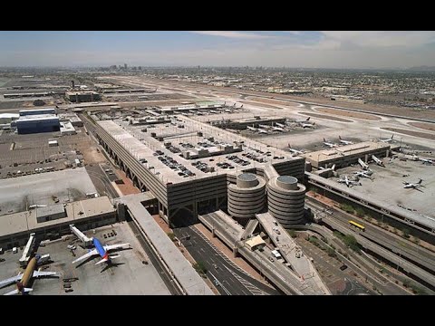 Video: Kje Jesti Na Letališču Phoenix Sky Harbor