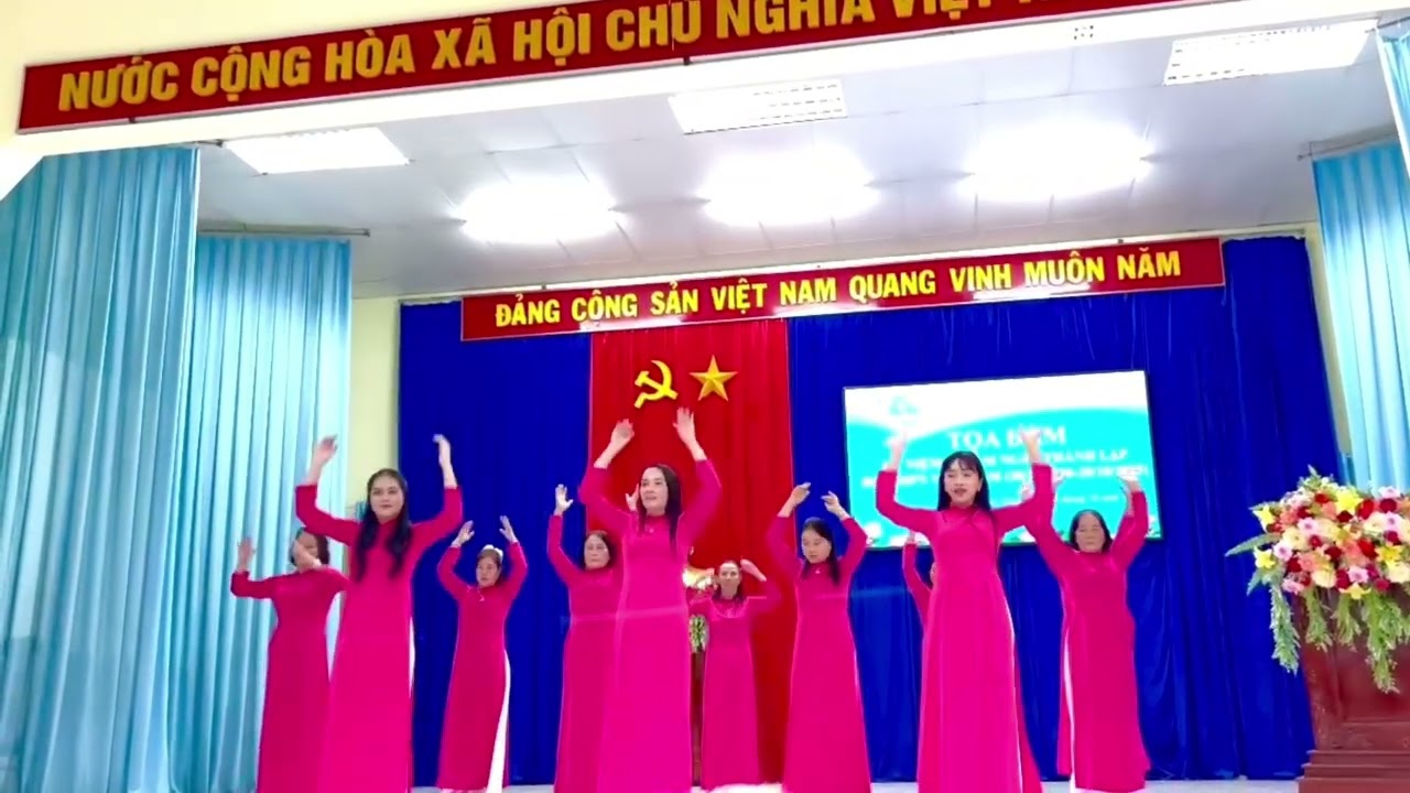 Đến với con người Việt Nam tôi- CLB dân vũ khu phố Phú Thọ