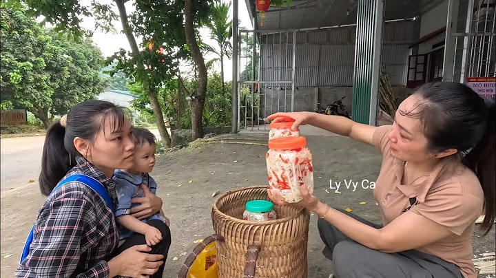 Harvest bamboo shoots to make chili bamboo shoots for sale. Ly Vy Ca