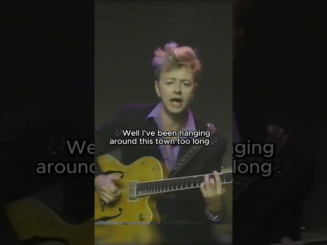 Brian Setzer demonstrates how he transitions between single string and fingerpicking #fingerpicking