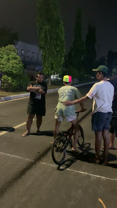 FAHRI BAYEK JOKI BALAP SEPEDA BMX ONTHEL LIAR SURABAYA✈️ #dragrace #herex #balapliar #bmx #bmxstreet