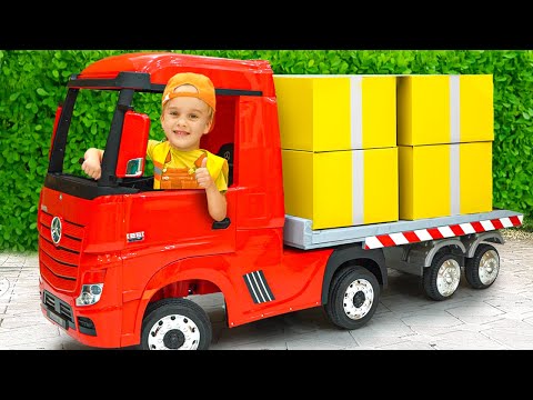 Chris oyuncak kamyona binip teslimat servisi oynuyor