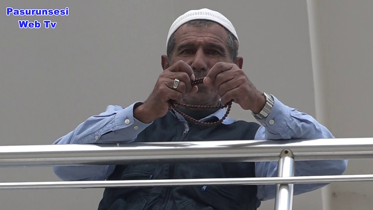 Kulp'ta 65 yaş ve üstü arkadaşlarıyla hasret giderdi ve Kulp caddeleri