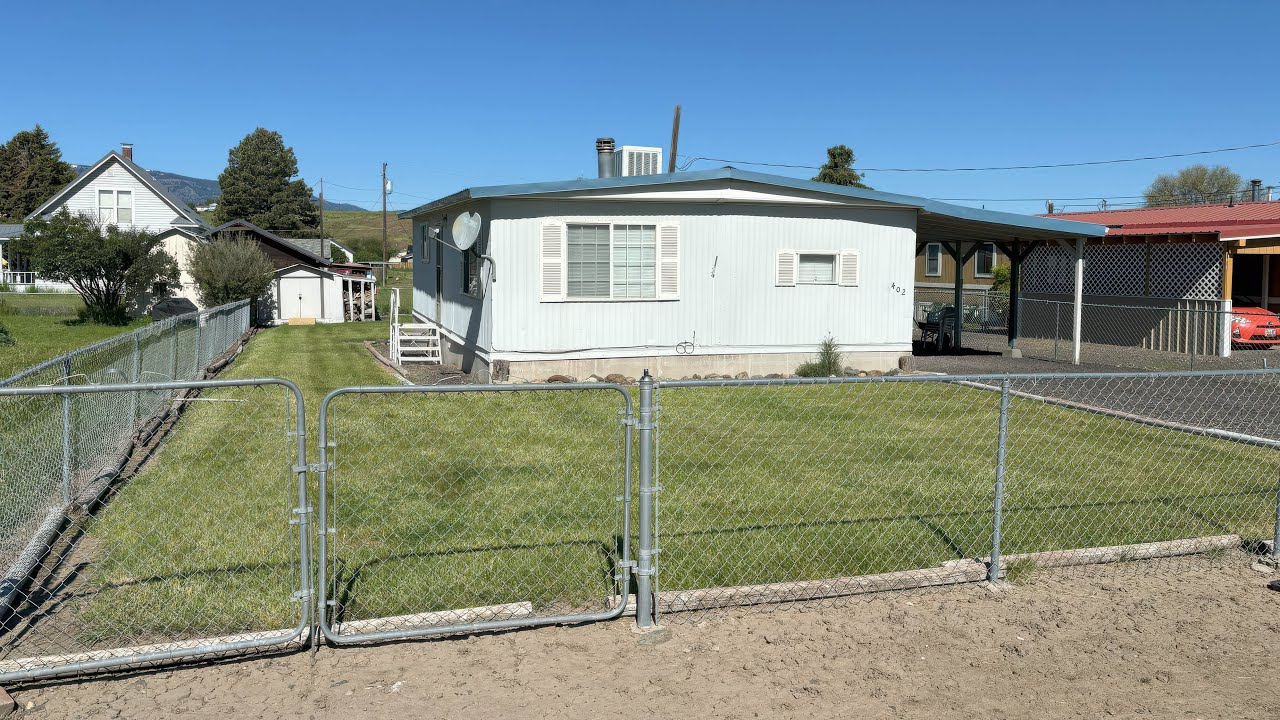 Quiet Neighborhood with Mountain Views located in Enterprise, Oregon