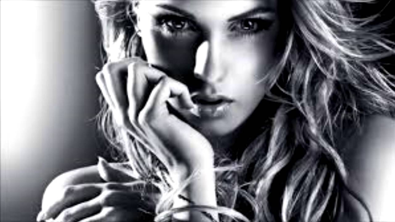 Dash Berlin Sarah Howells - Go it Alone (Clubbing Tracks mix)