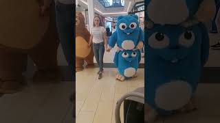 mascots in the shopping centre screenshot 4