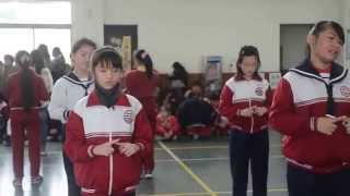20150127 103上休業式活動 六年級手語表演
