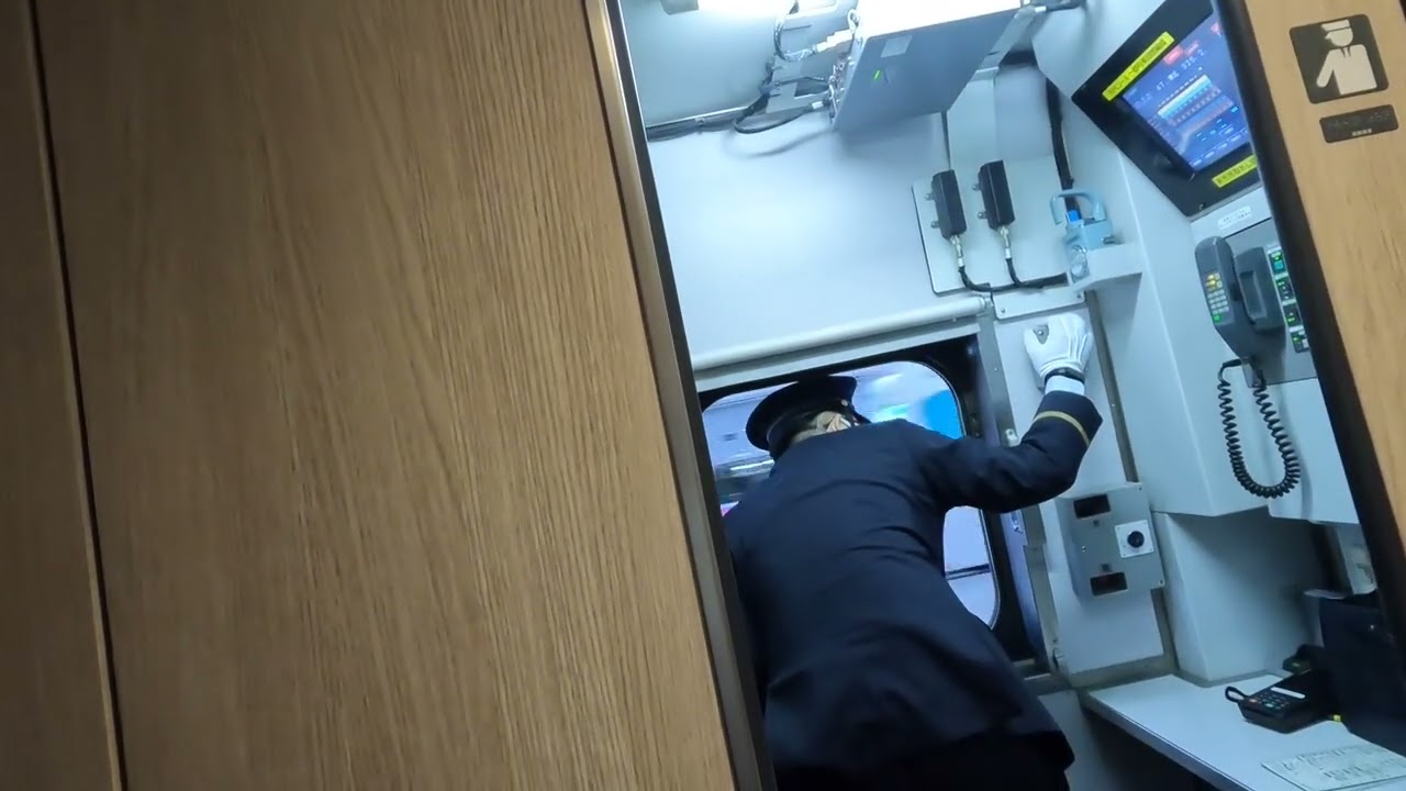 東北新幹線はやぶさ19号 仙台駅到着 車掌さんのお仕事 Shinkansen