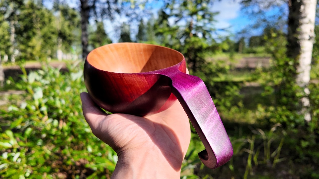 Tehdäänpä mustikkakuksa! Making a Kuksa (no talk)