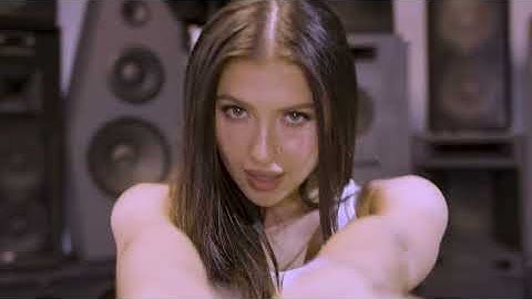 Leah Kate – Stupid (Official Visualizer)