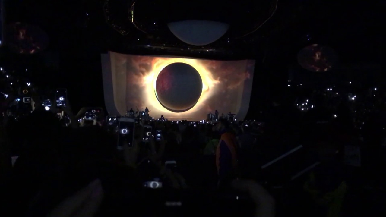 Ariana Grande - Raindrops, God is a Woman - London 17/08/2019