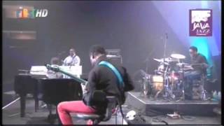 George Duke Electric - Live at Java Jazz Festival 2011 (Full Concert)