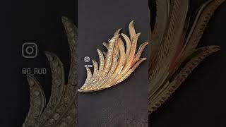 Signed CAPRI Vintage Brooch – Stylized Acanthus Leaf, 1960s