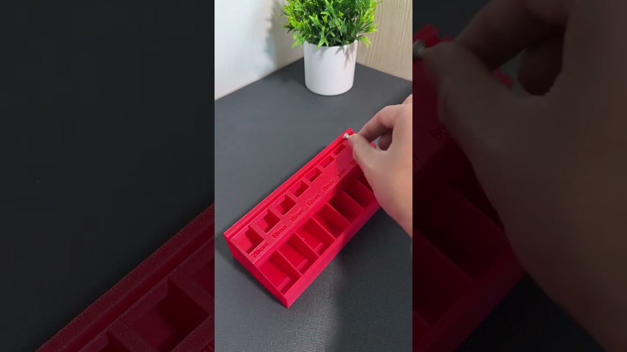 I can play with this screw sorting box all day